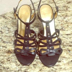 Black bow wedges